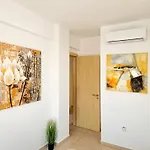 Garden Villa *