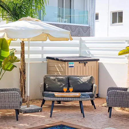 Garden * Ayía Nápa